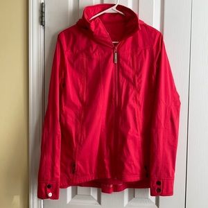Magenta running/cycling jacket w stow away hood
